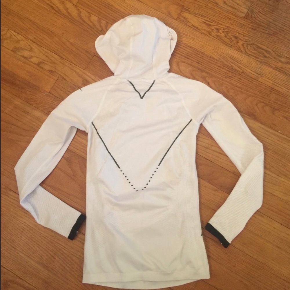 Nike Pullover Small