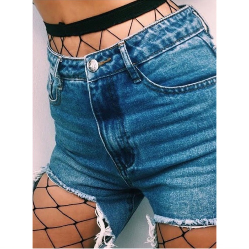 π€ Awesome pair of sexy edgy fishnets in black white or red β€οΈ - Picture 6 of 7