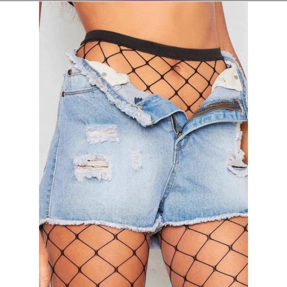 π€ Awesome pair of sexy edgy fishnets in black white or red β€οΈ - Picture 7 of 7