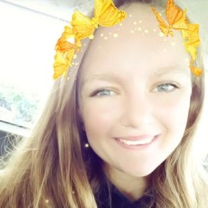 Meet your Posher, Lexi