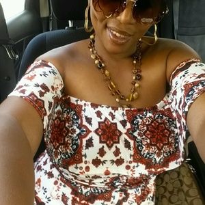 Meet your Posher, Lashonta