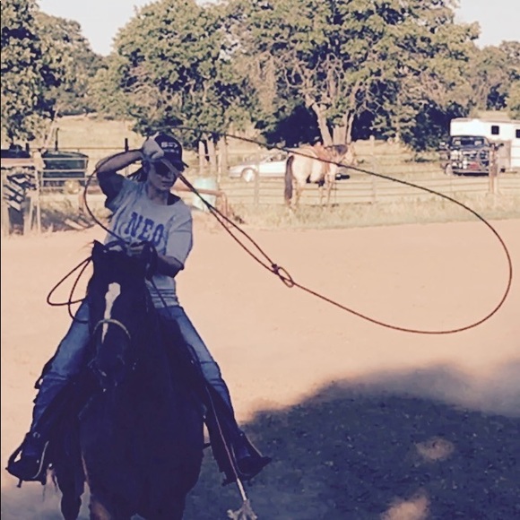 Meet your Posher, Jenny - Picture 3 of 3