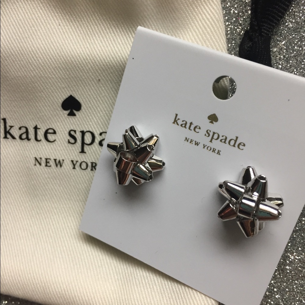 ♠️SOLD♠️Kate Spade ♠️ Bow Bangle - Picture 2 of 4