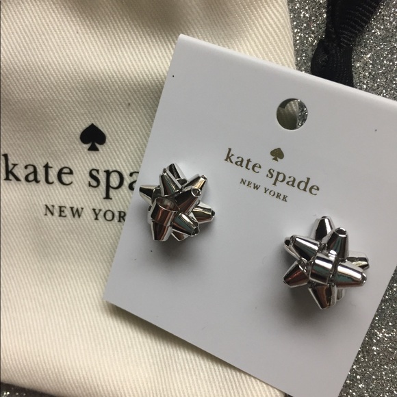 ♠️SOLD♠️Kate Spade ♠️ Bow Bangle - Picture 2 of 4