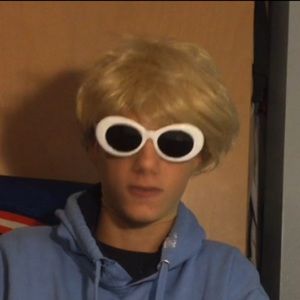 Meet your Posher, Ethan