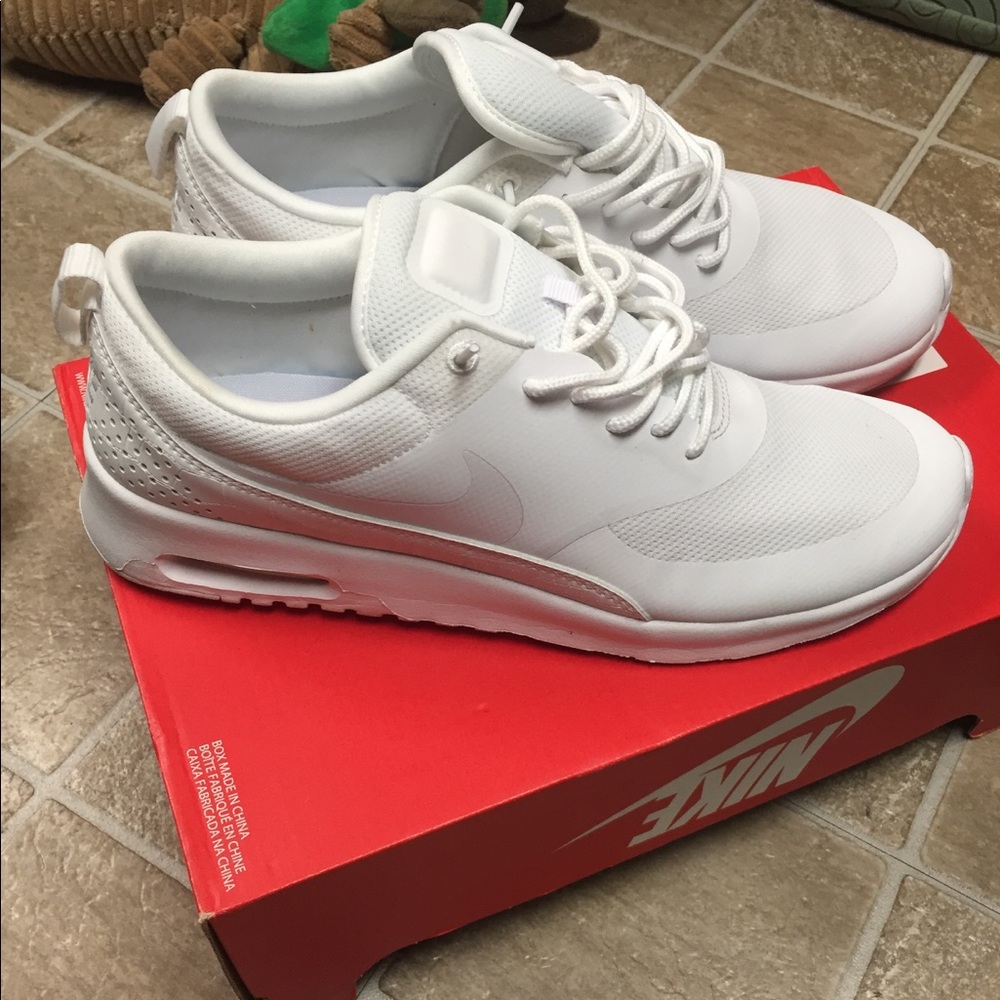 Women’s size 11 Nike AirMax all white