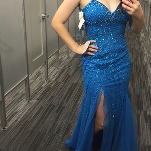Beautiful prom dress!