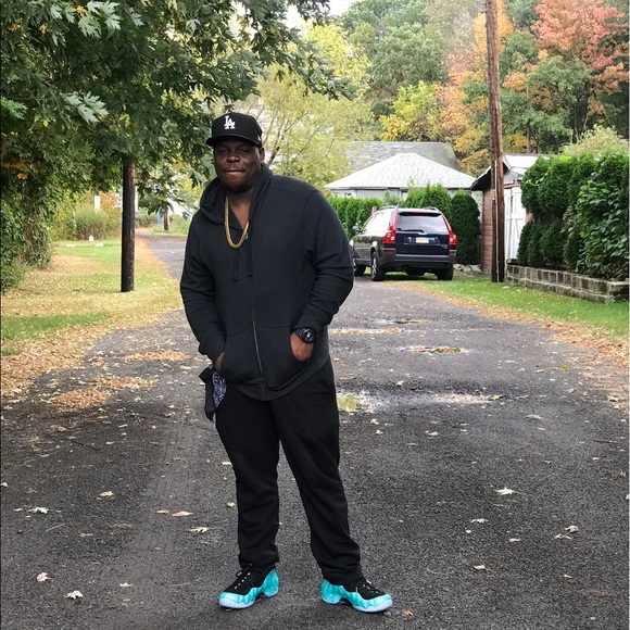 Meet your Posher, Cody - Picture 1 of 1