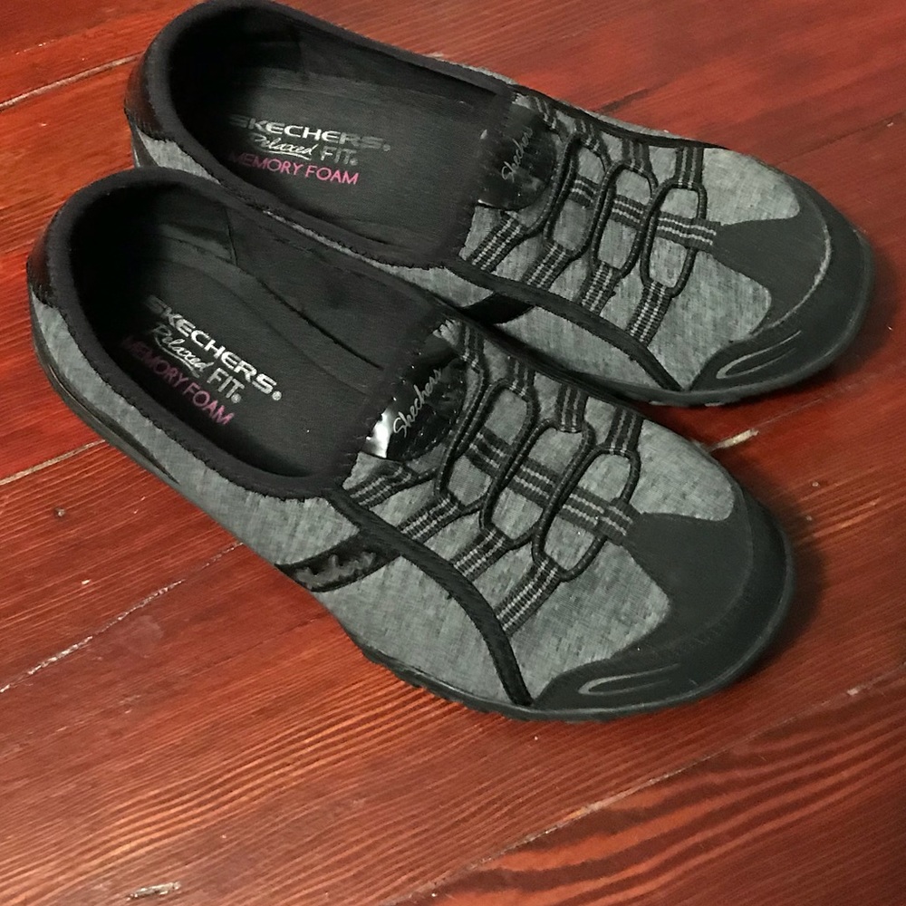 Sketchers Memory Form Sneakers
