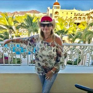 Meet your Posher, Pauline