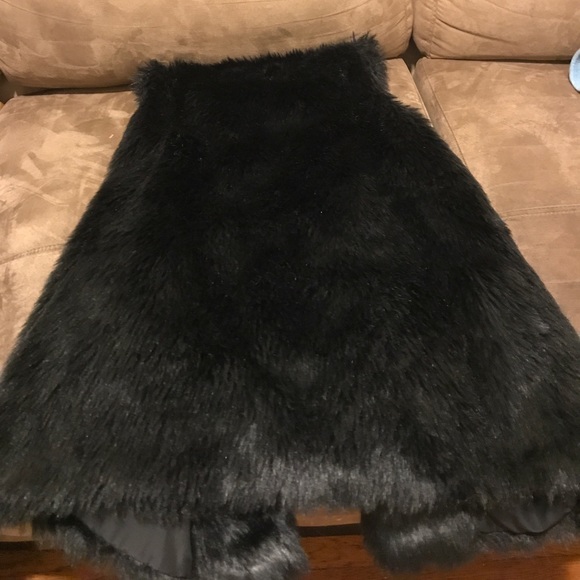 Fur vest - Picture 2 of 3
