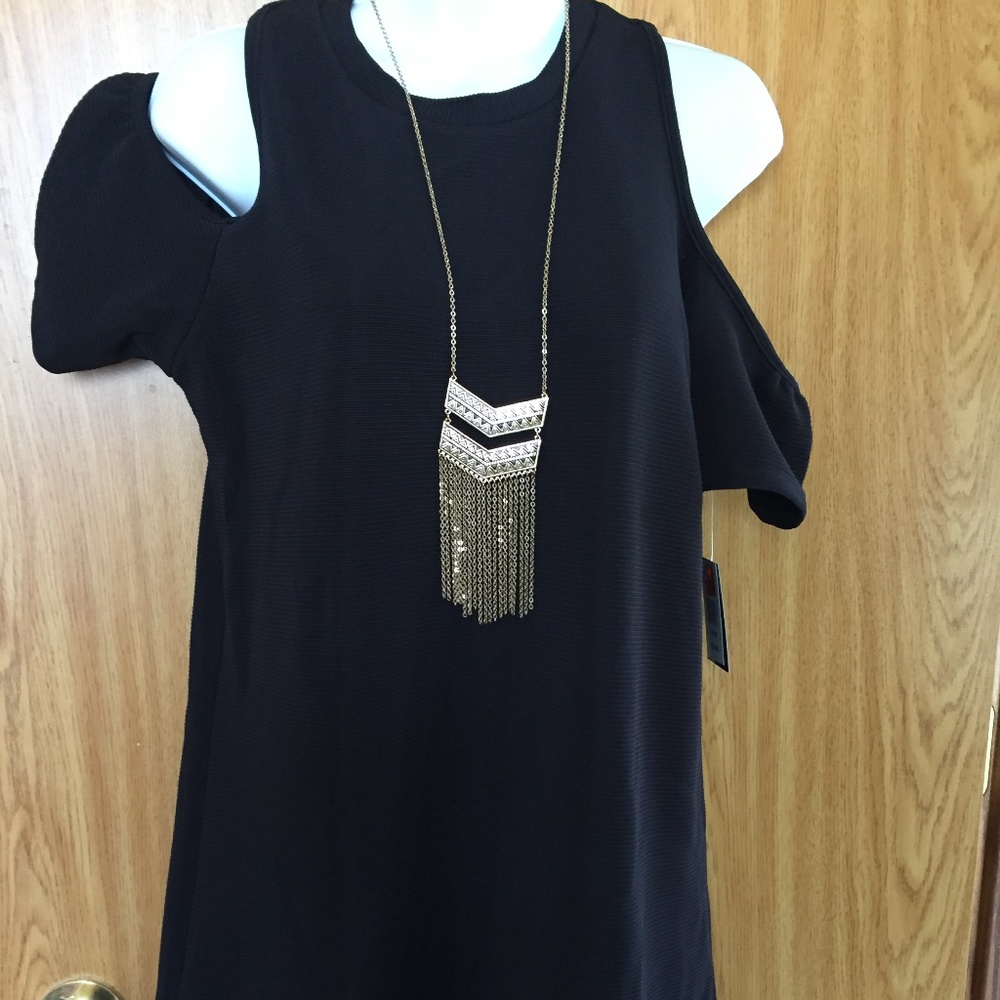 BNWT Woman's size Large Black Dress