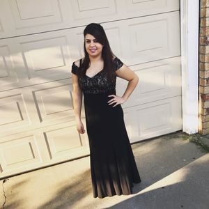 Meet your Posher, Alma