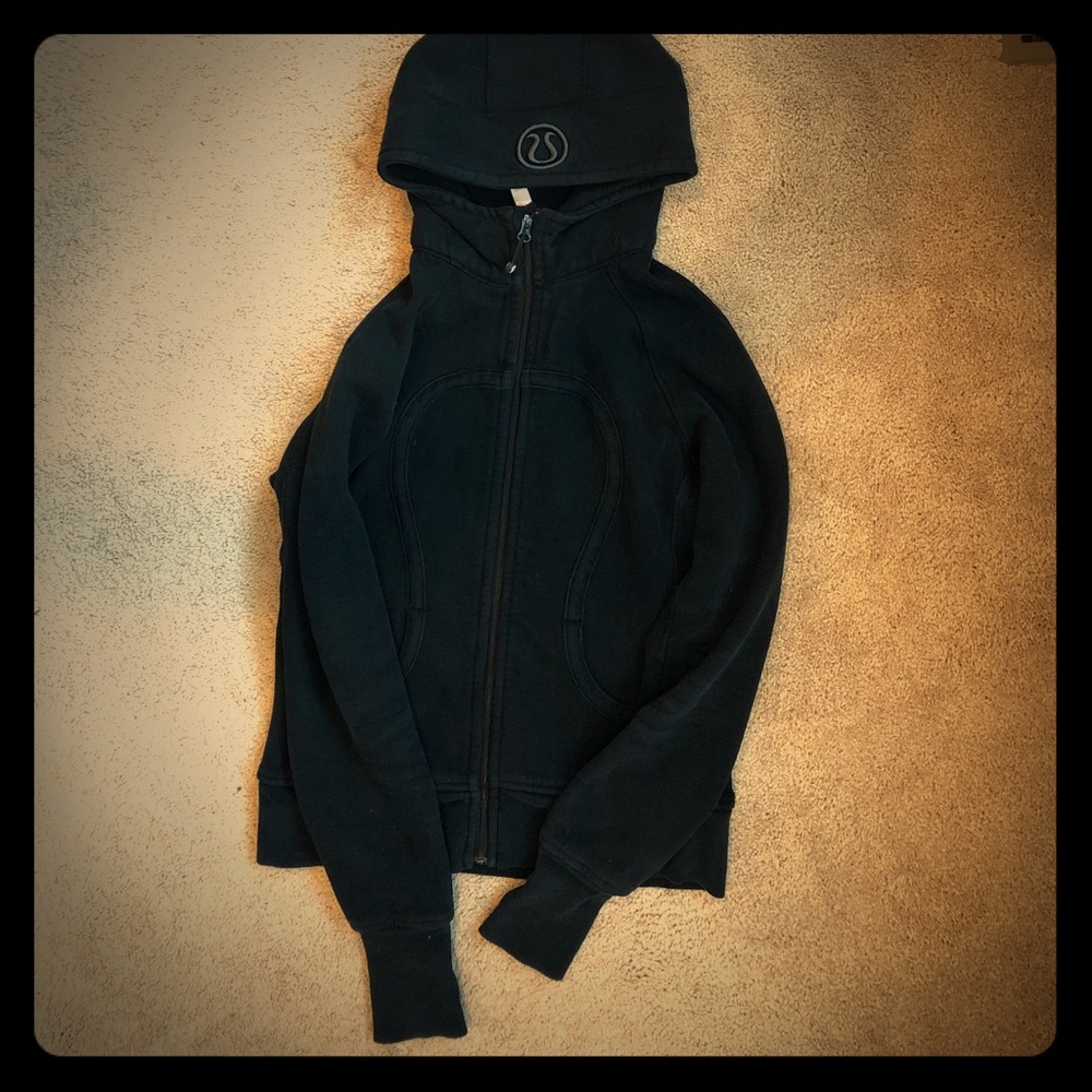 Lululemon Scuba Hoodie, size 8