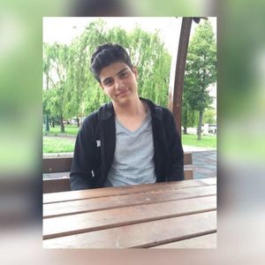 Meet your Posher, Yiğit