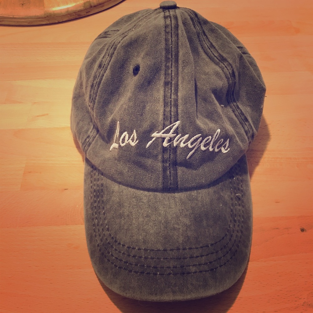 🆕Distressed Los Angeles hat