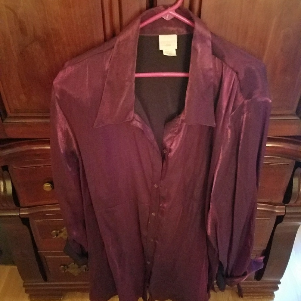 Mettalic burgundy long sleeved silk tunic.