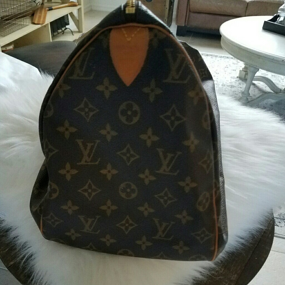 LOUIS Vuitton Speedy 40 Pics