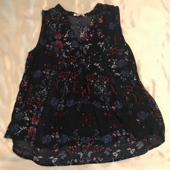 Tops - Floral Sleeveless Top