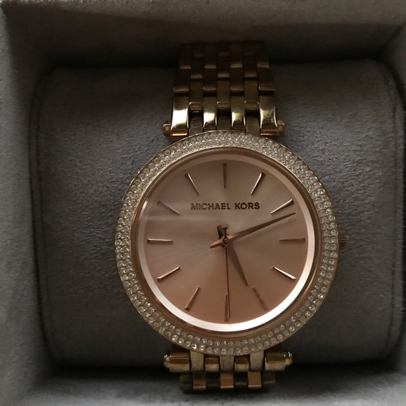 Beautiful rose gold authentic Michael kors watch! - Picture 2 of 4