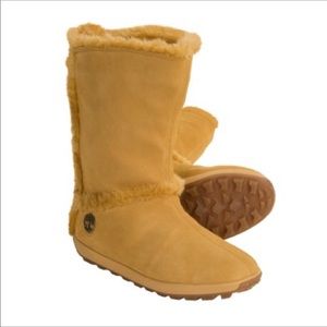 Timberland Women Mukluks Pull-on Fur Boot