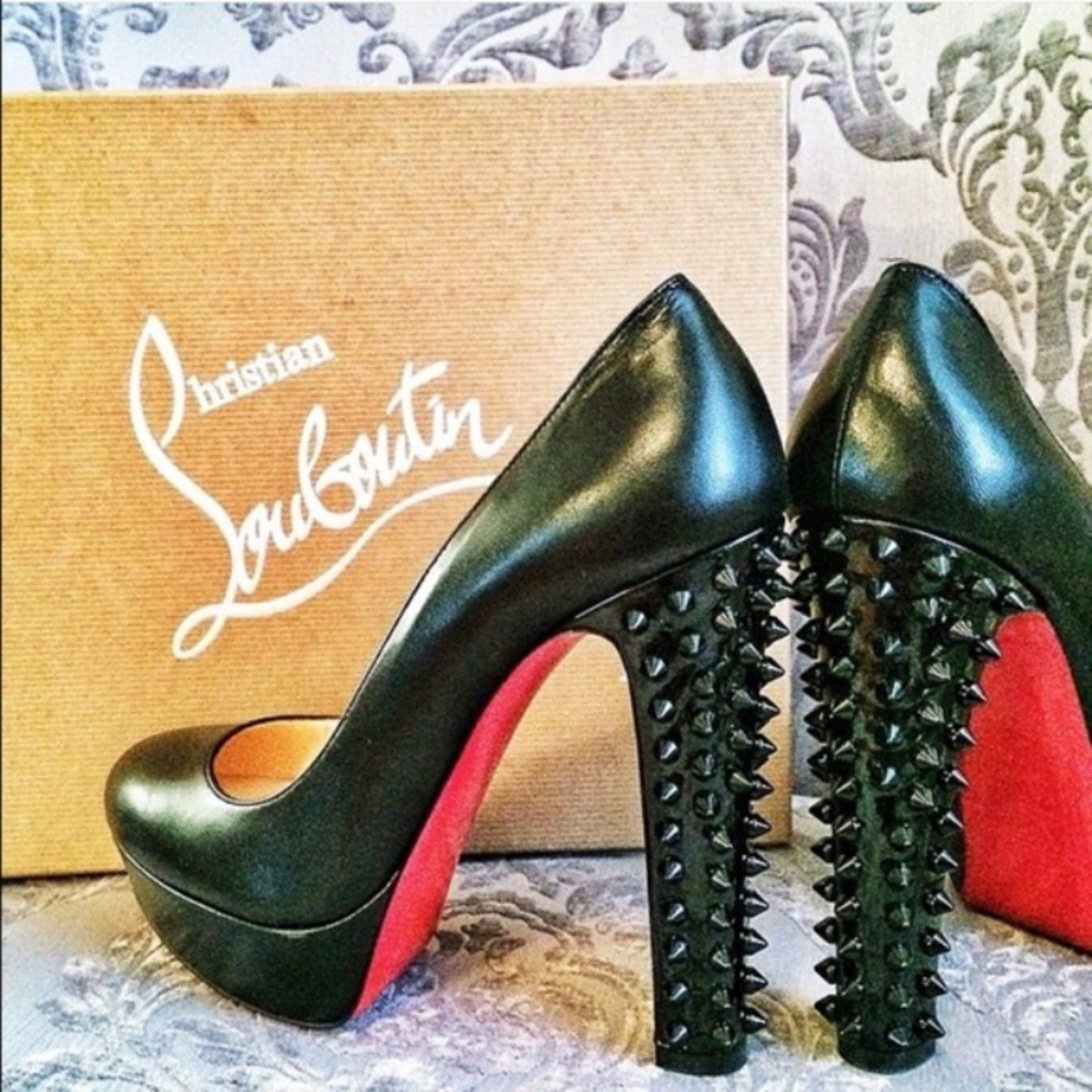 💥SOLD💥NOT FOR SALE. Christian Louboutin Taclou