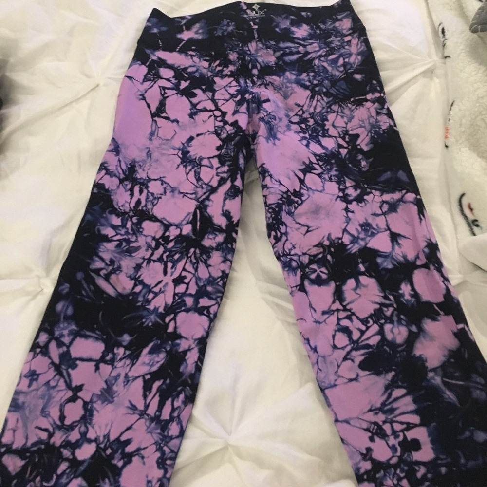 Nux Capri leggings