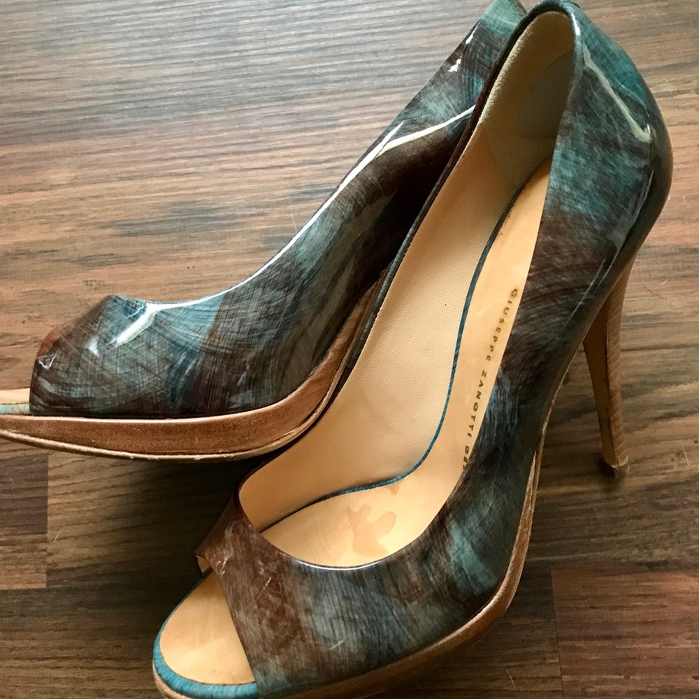 * SOLD * Giuseppe Zanotti peep toe pumps
