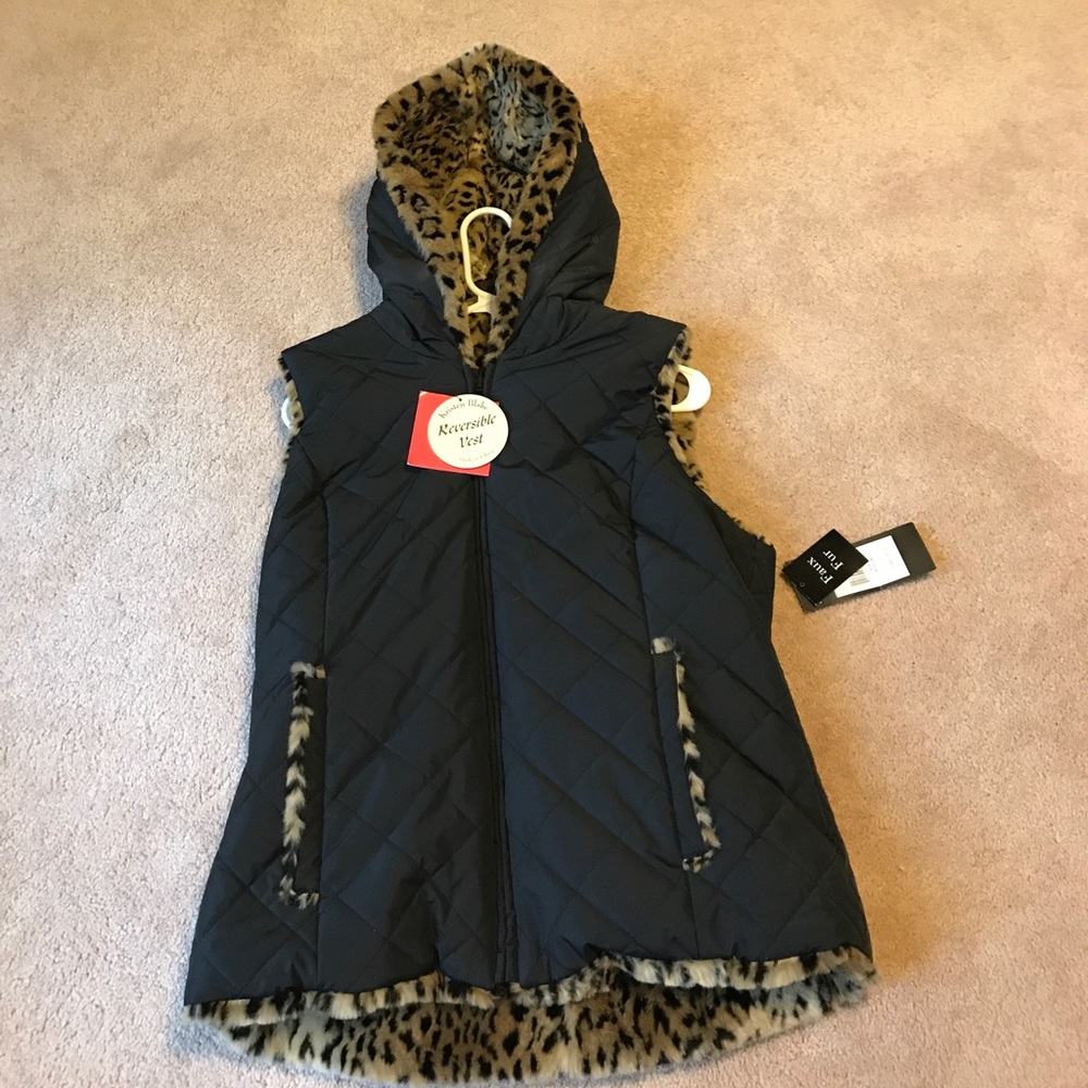 Kristen Blake tan leopard print vest