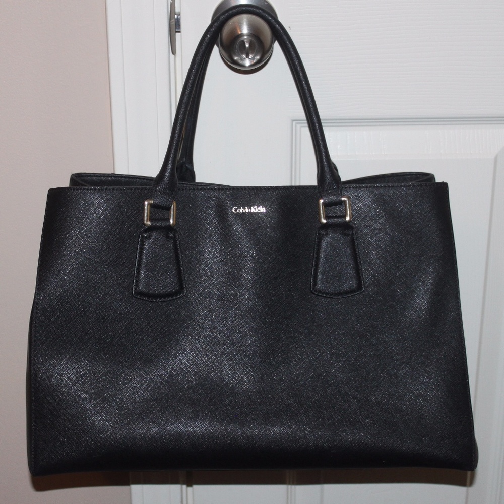 👜 Calvin Klein Leather Handbag 👜