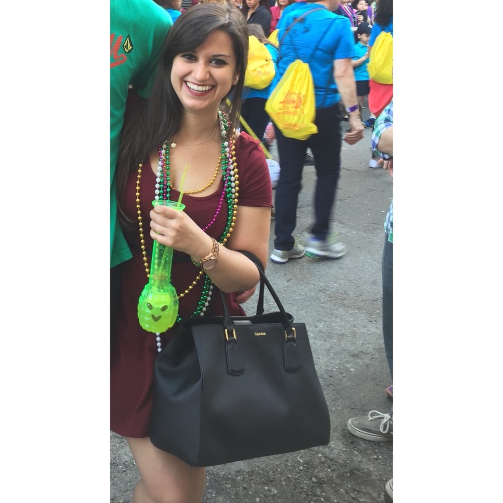 👜 Calvin Klein Leather Handbag 👜 - Picture 2 of 8