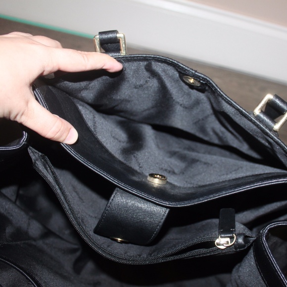 ๐ Calvin Klein Leather Handbag ๐ - Picture 6 of 8