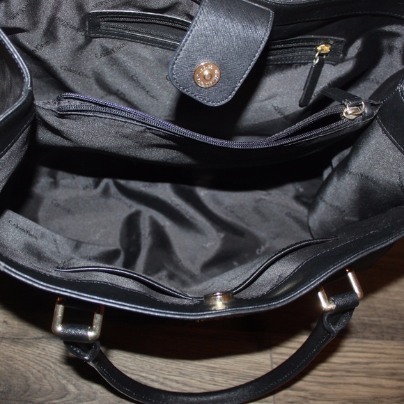 ๐ Calvin Klein Leather Handbag ๐ - Picture 5 of 8