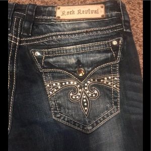 🤘🏻🤘🏻Rock Revival Woman’s Skinny Jeans Size 31