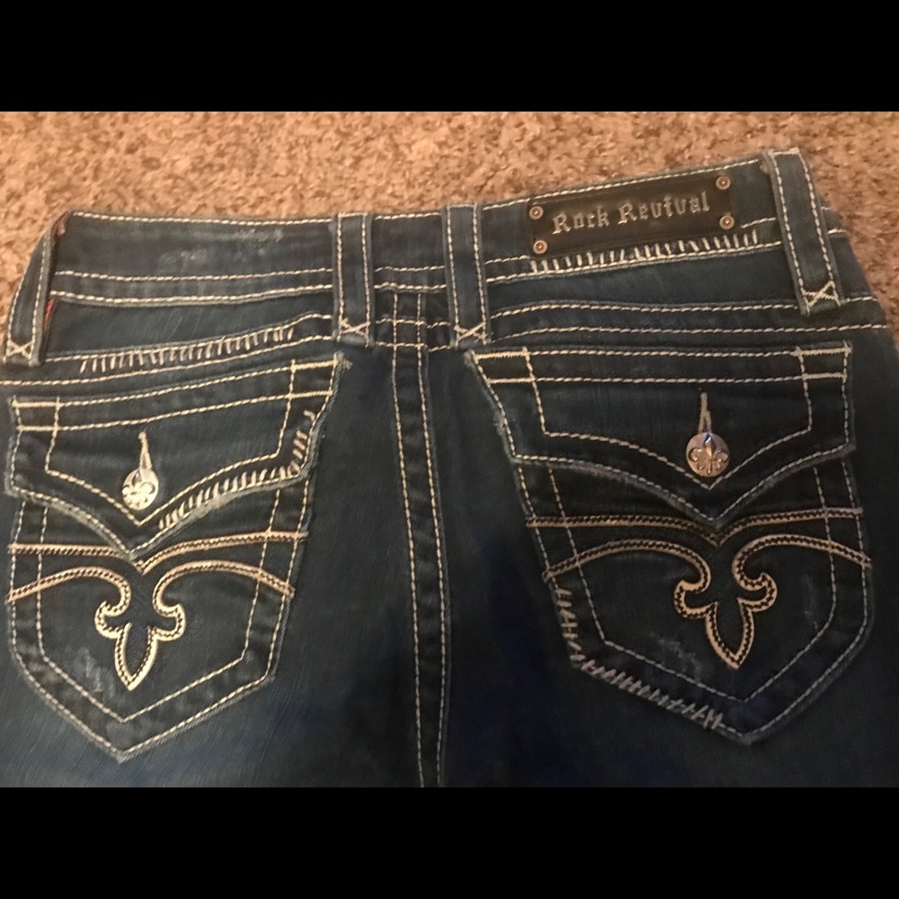 ✌️✌️Woman’s Rock Revival Boot Cut Jeans Size 30