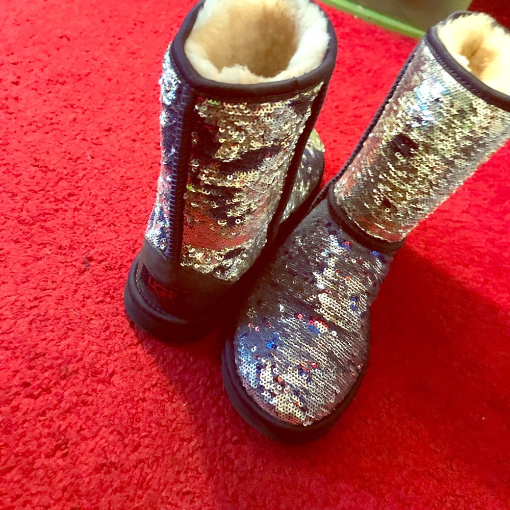 Sequence Uggs short