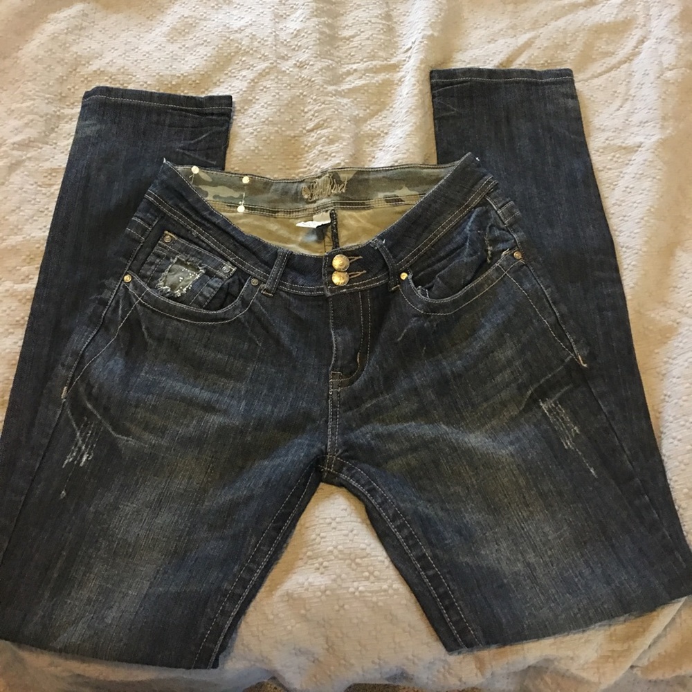 Slightly destressed skinny jeans