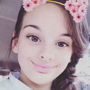 Meet your Posher, Olivia