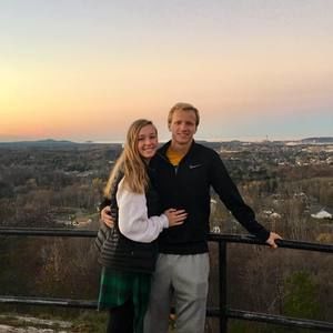 Meet your Posher, Leighton