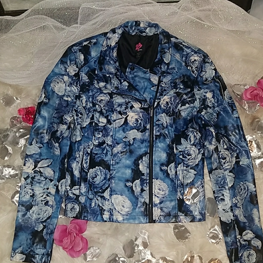 2B bebe Faux leather flower jacket