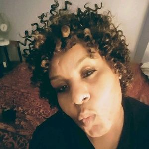 Meet your Posher, Sylvia