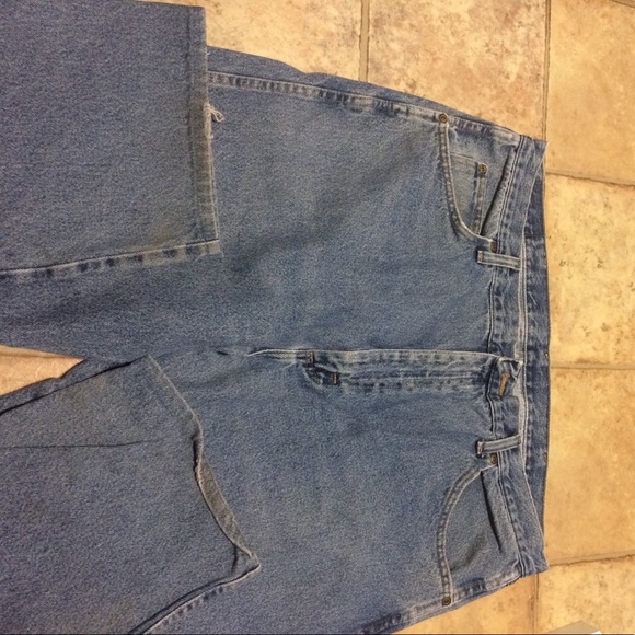Wrangler men’s size 40 includes two pairs - Picture 5 of 6
