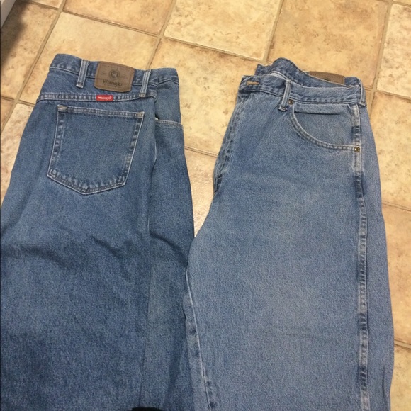 Wrangler men’s size 40 includes two pairs - Picture 3 of 6