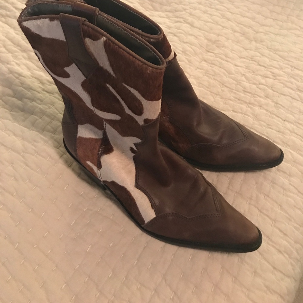 Fur boots
