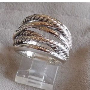 David Yurman Cable Ring wise comes with pouch