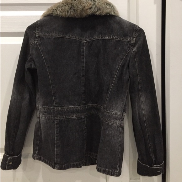 Denim Fitted Jacket with detachable collar - Picture 3 of 8