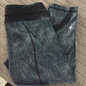 Lululemon black and grey run inspire