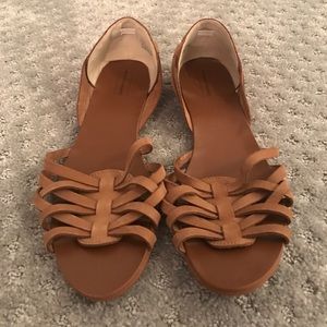 Adorable brown sandals!