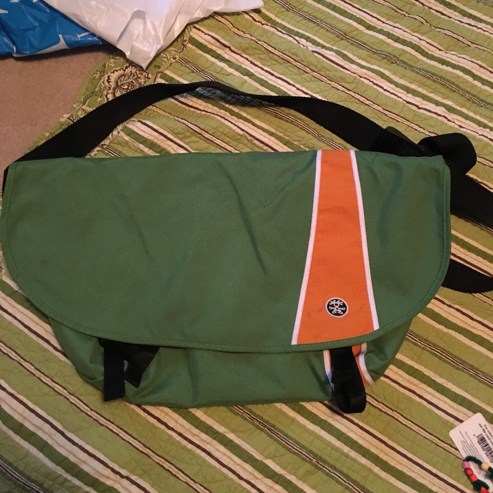 Crumpler The Complete Seed Large Messenger Bag