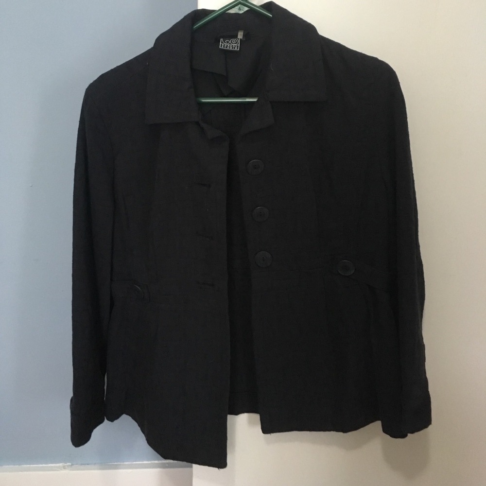 Light weight navy blue jacket.